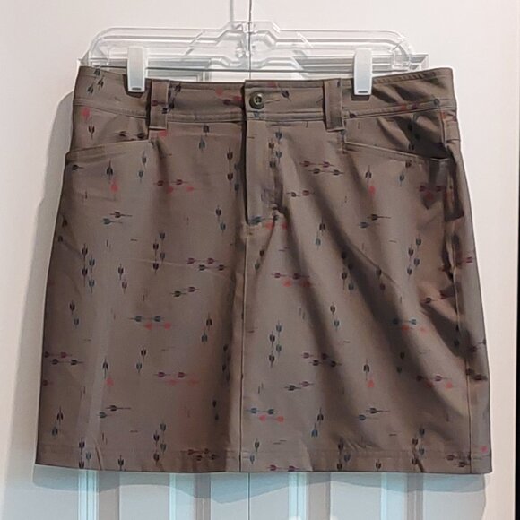 Eddie Bauer Adventure 2.0 Olive Green Arrow Print Golf Skort Size 8 - Picture 1 of 12